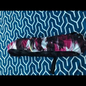 Lululemon yoga mat bag